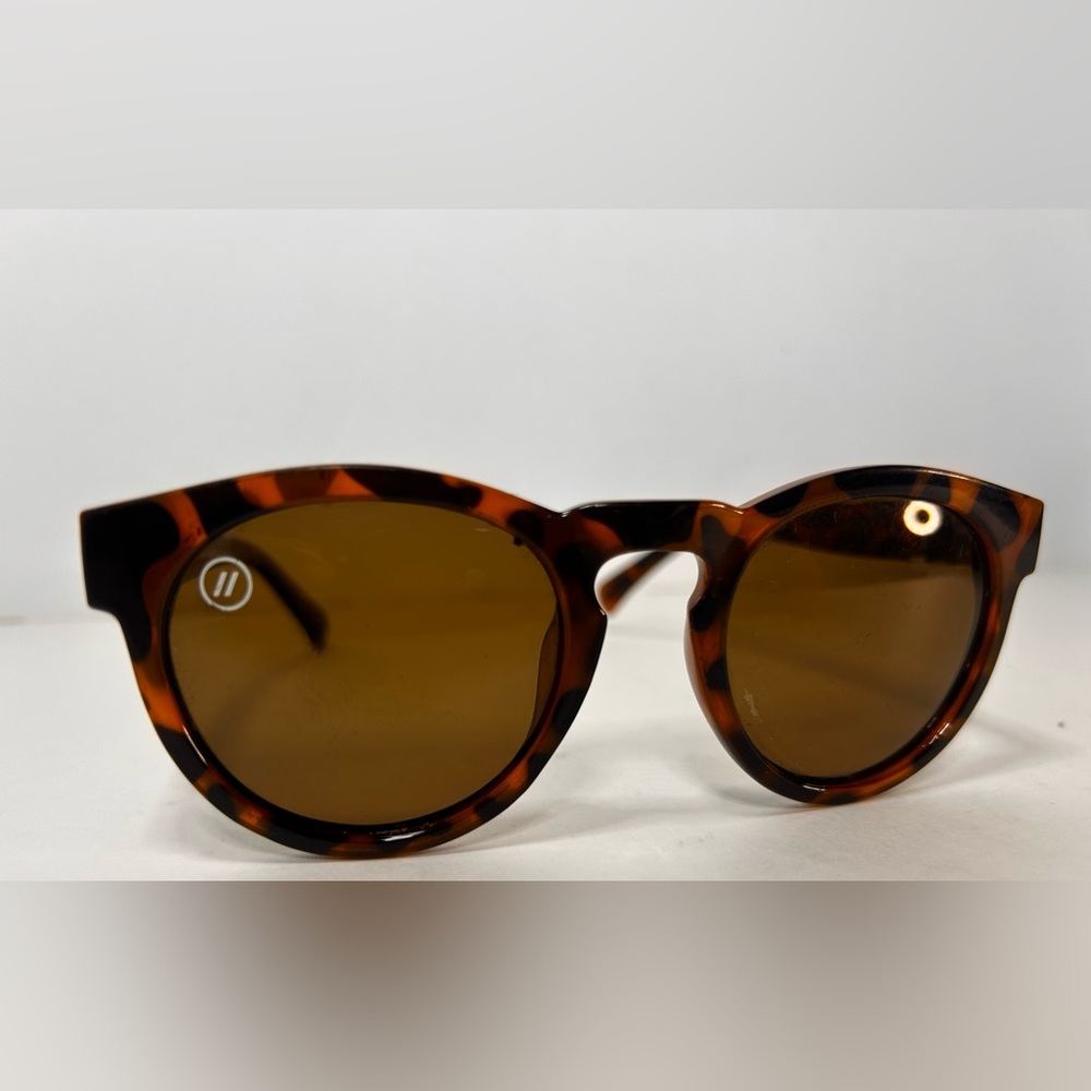 Blenders Sunglasses Carolina Honey. Polarized Unisex. Brwn & Blk Some Blemishes